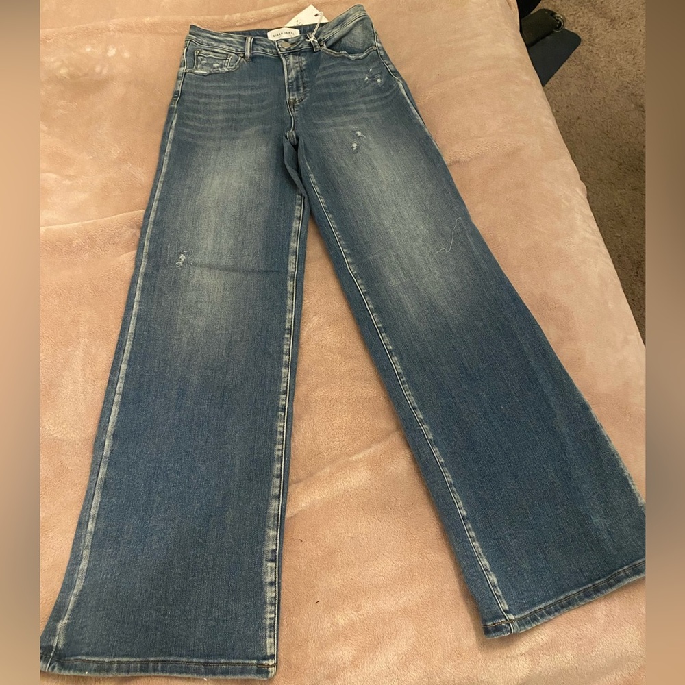 NWT Risen High Rise Wide Leg Jeans-Size 28/7-medium wash